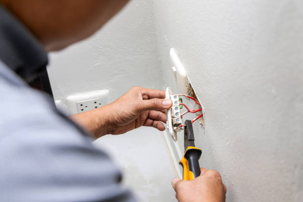 Best Commercial Electrician Services  in Clifton, TN